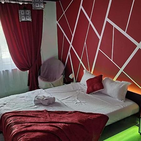 Studio vale Appartamento Hunedoara Esterno foto