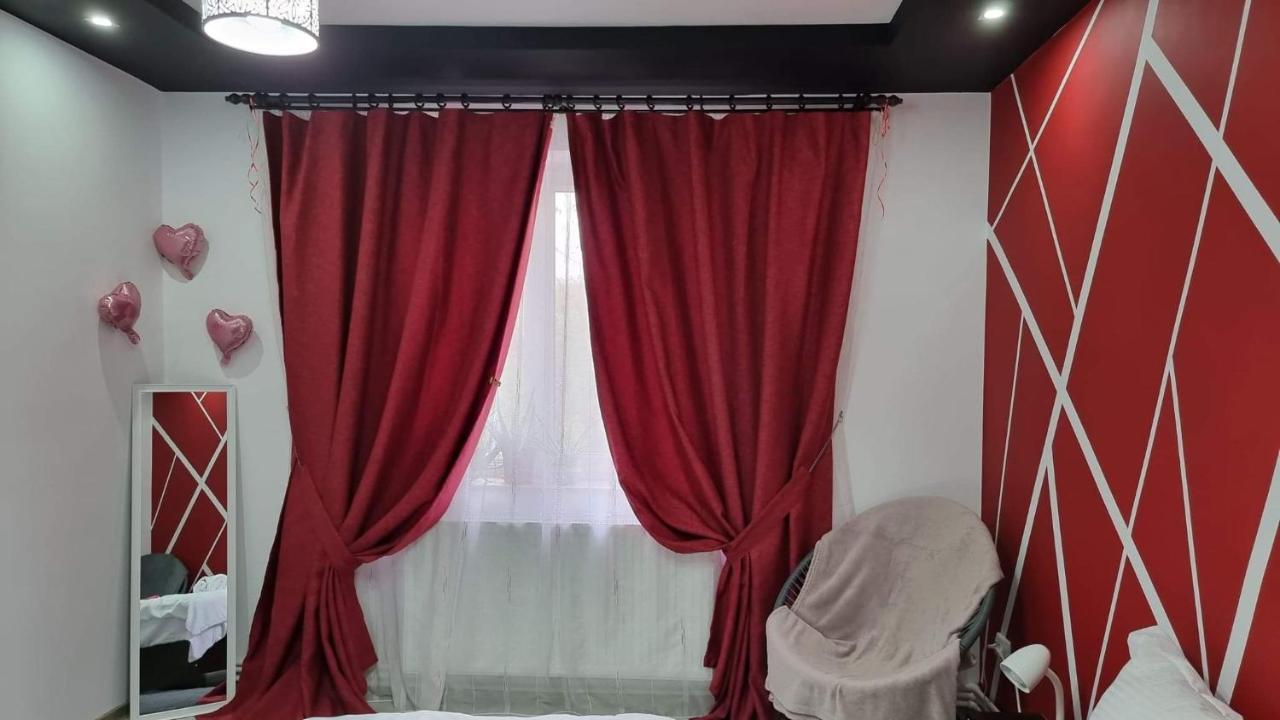 Studio vale Appartamento Hunedoara Esterno foto
