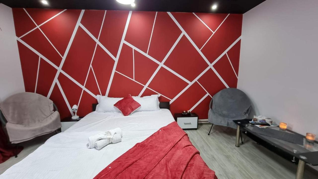 Studio vale Appartamento Hunedoara Esterno foto