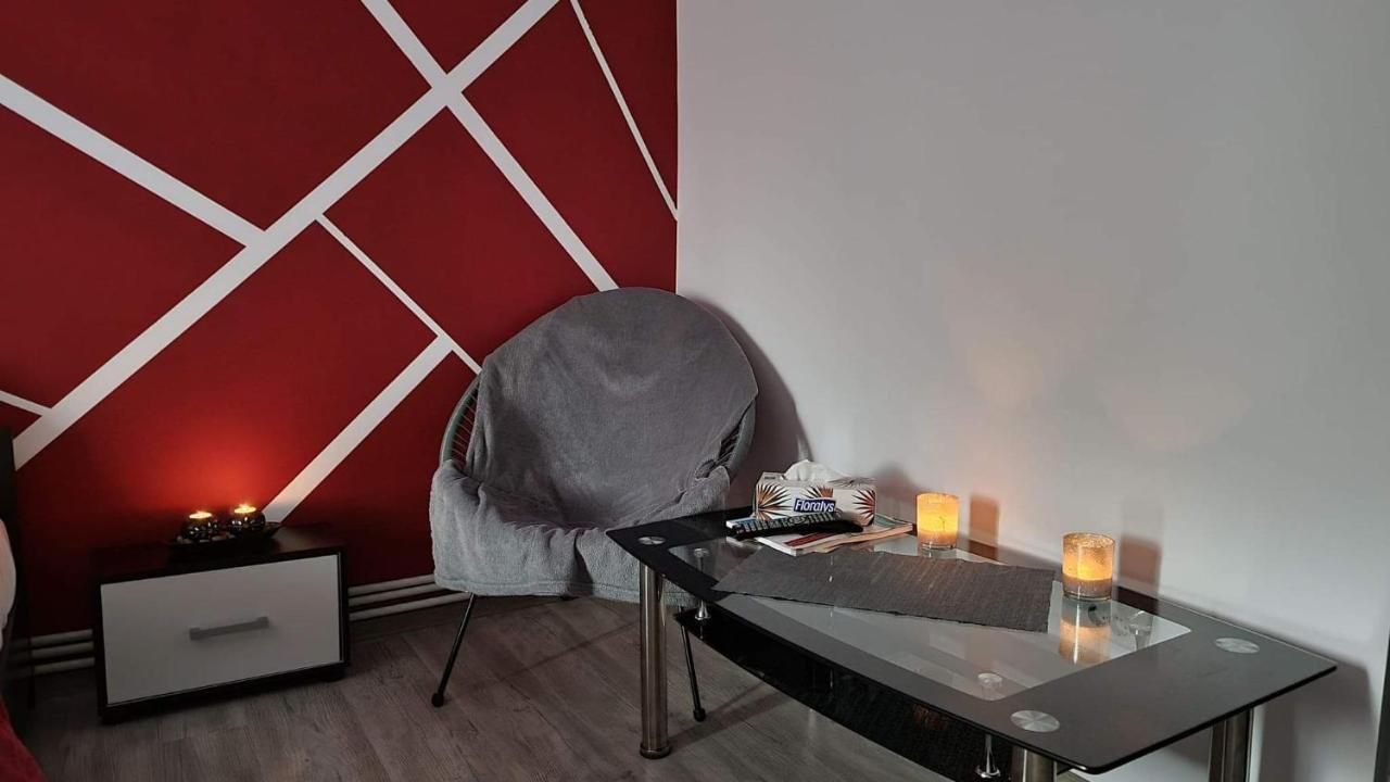 Studio vale Appartamento Hunedoara Esterno foto