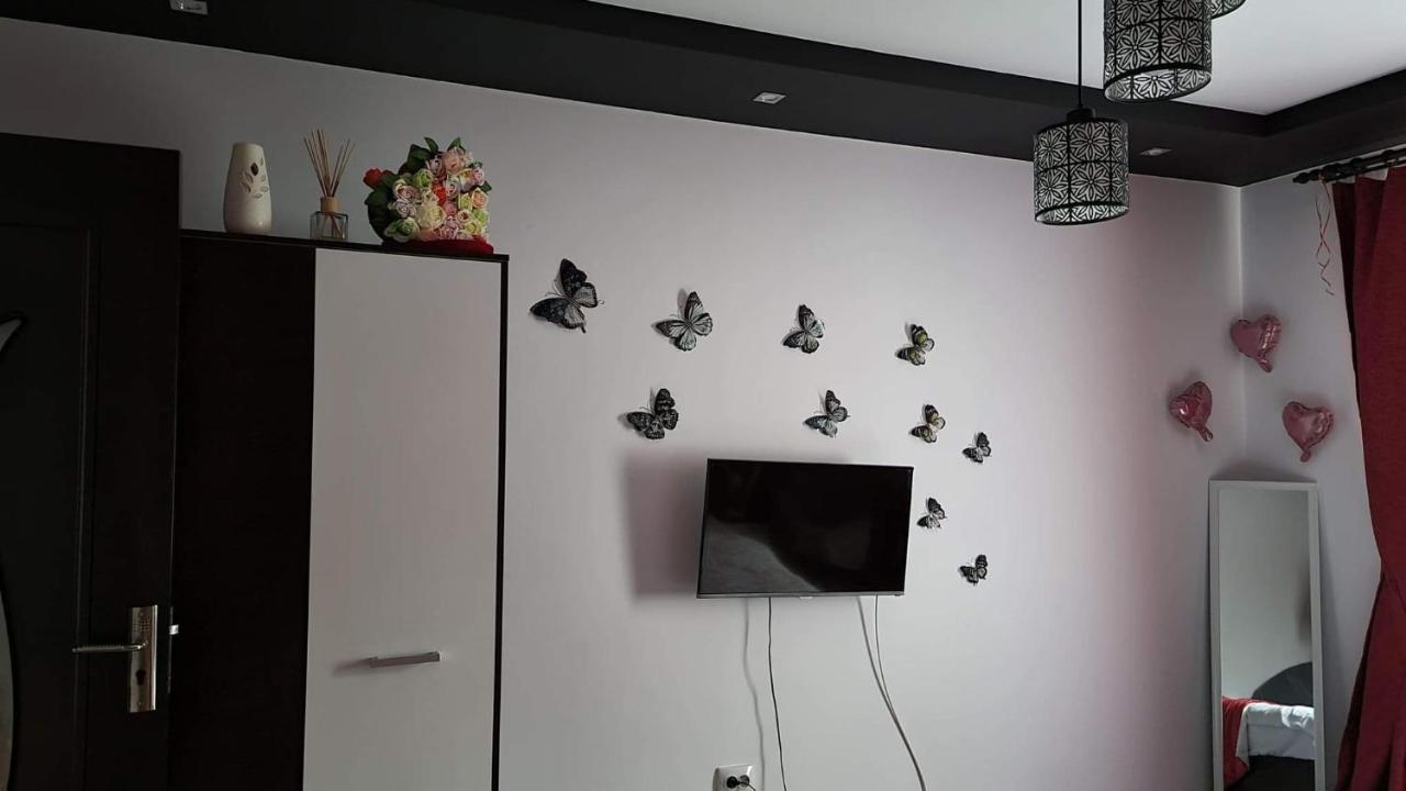 Studio vale Appartamento Hunedoara Esterno foto
