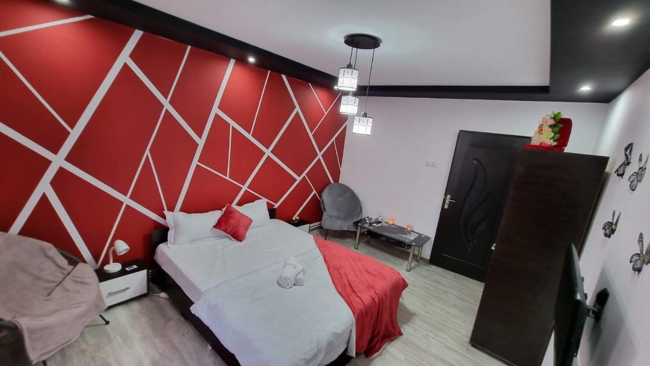 Studio vale Appartamento Hunedoara Esterno foto